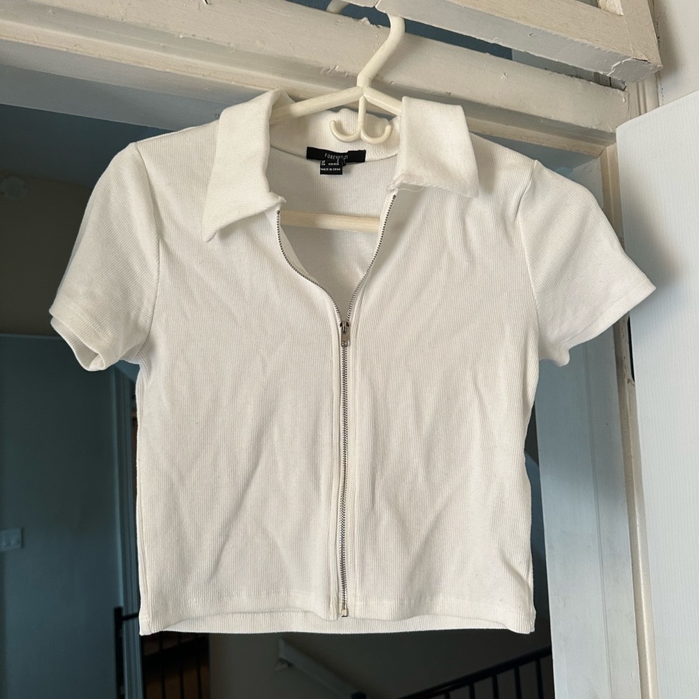 White crop shirt